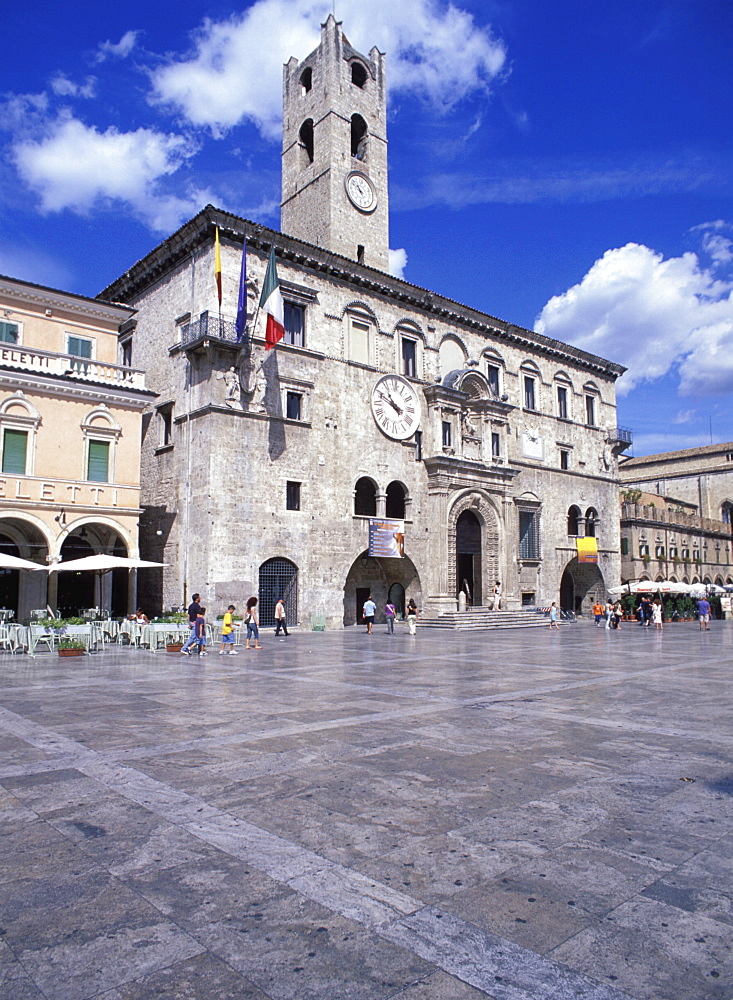 Piazza del Popolo, Ascoli Piceno, Marche, Italy, Europe