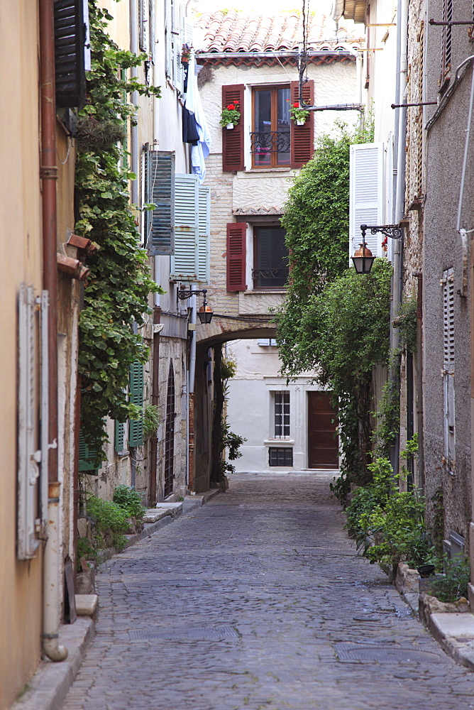 Old Town, Vieil Antibes, Antibes, Alpes-Maritimes, Cote d'Azur, French Riviera, Provence, France, Europe