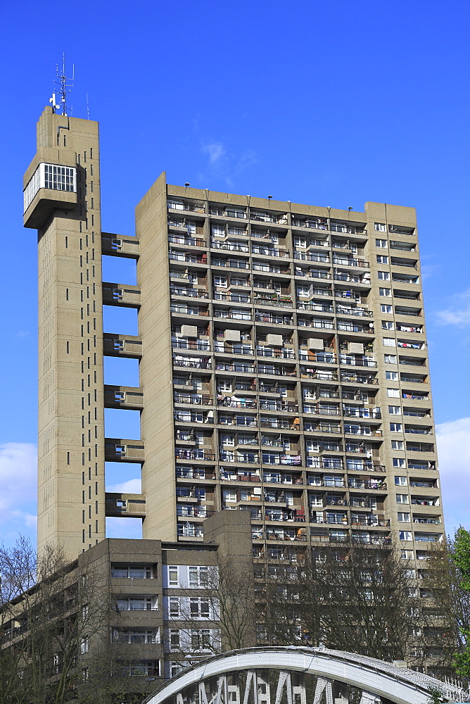 Trellick Tower, Apartments, Brutalist Architecture, architect Erno Goldfinger, Notting Hill, London, England, United Kingdom, Europe