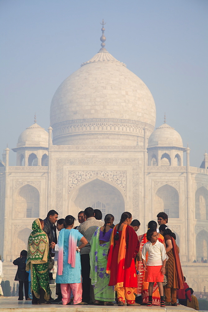 The Taj Mahal, UNESCO World Heritage Site, Agra, Uttar Pradesh, India, Asia