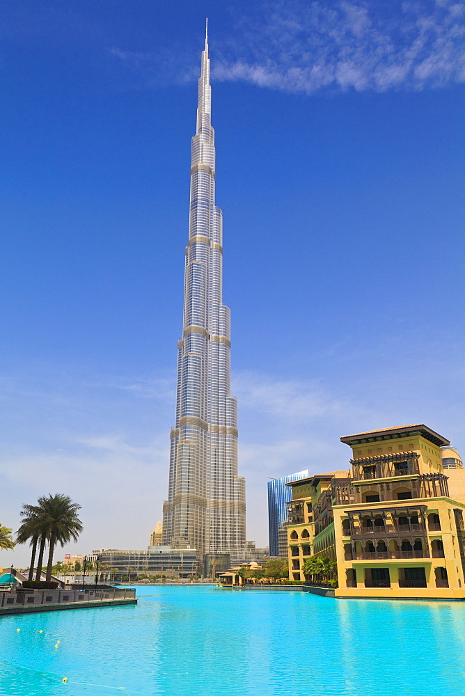 Burj Khalifa, the tallest man made structure in the world at 828 metres, Downtown Dubai, Dubai, United Arab Emirates, Middle East