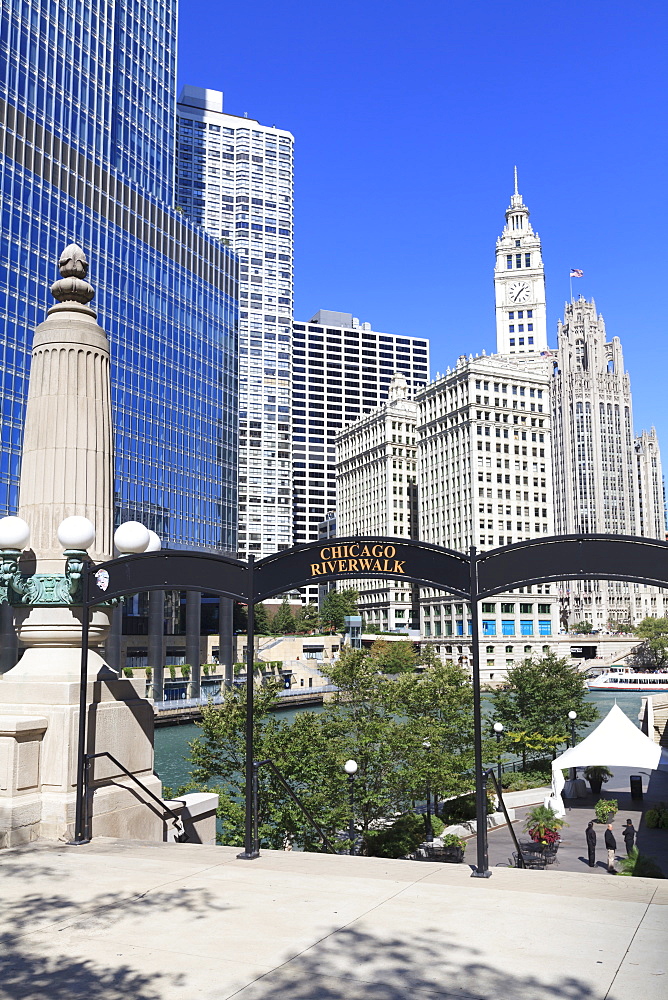 Chicago Riverwalk on West Wacker Drive with Trump Tower and Wrigley Building, Chicago, Illinois, United States of America, North America