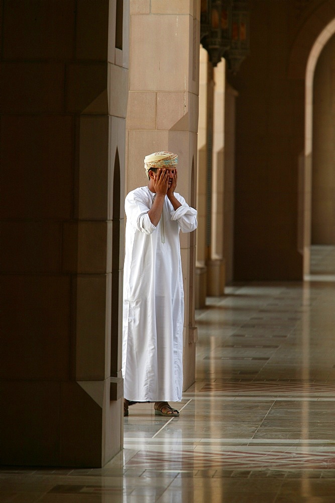 The Sultan Qaboos Grand Mosque, Muscat, Oman, Middle East