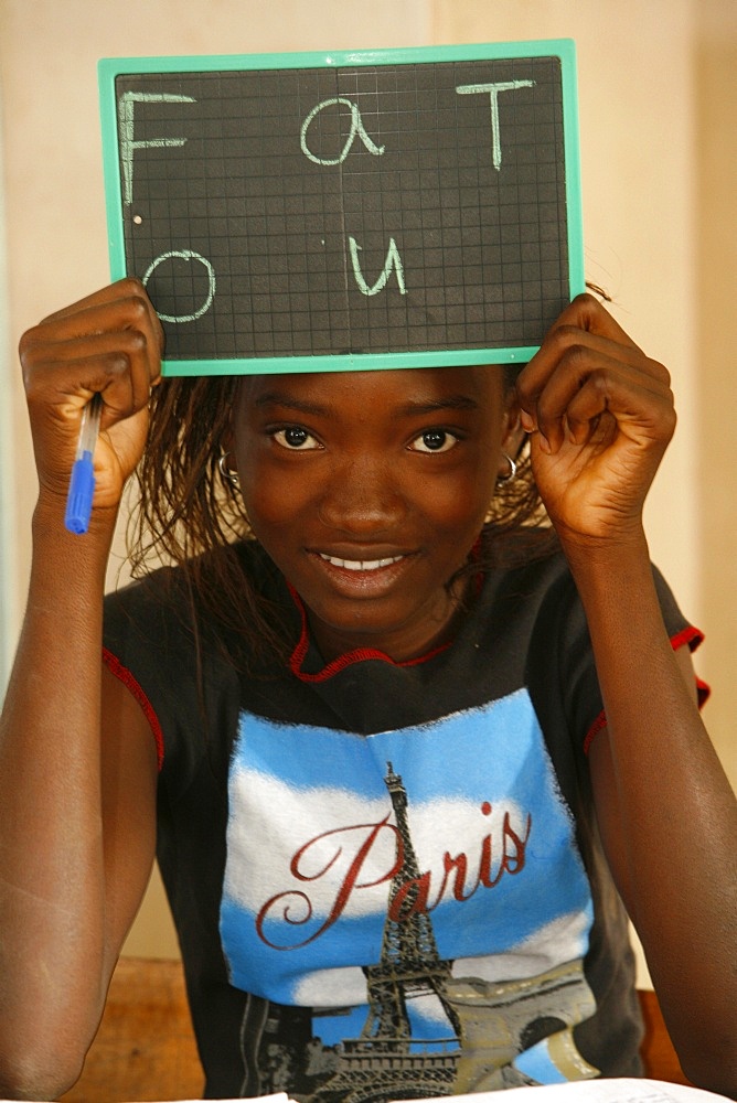 Senegal schoolgirl, Popenguine, Thies, Senegal, West Africa, Africa