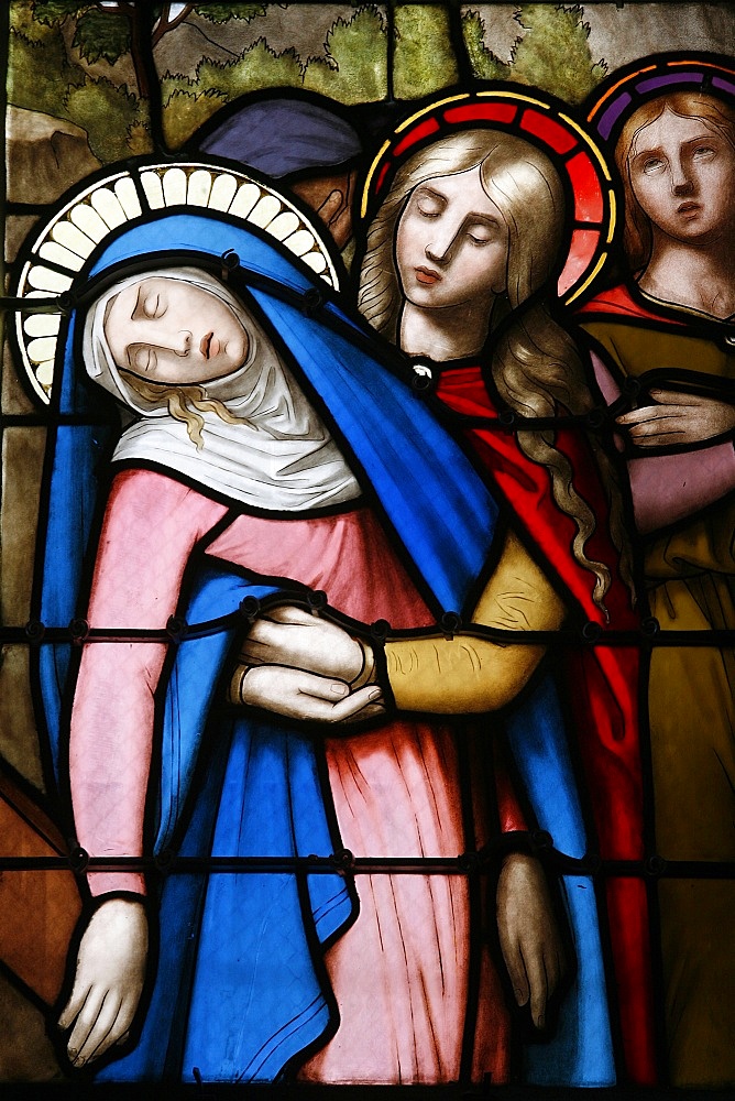 Stained glass window of the Virgin Mary at Collegiale Notre-Dame des Marais, Villefranche-sur-Saone, Rhones-Alpes, France, Europe