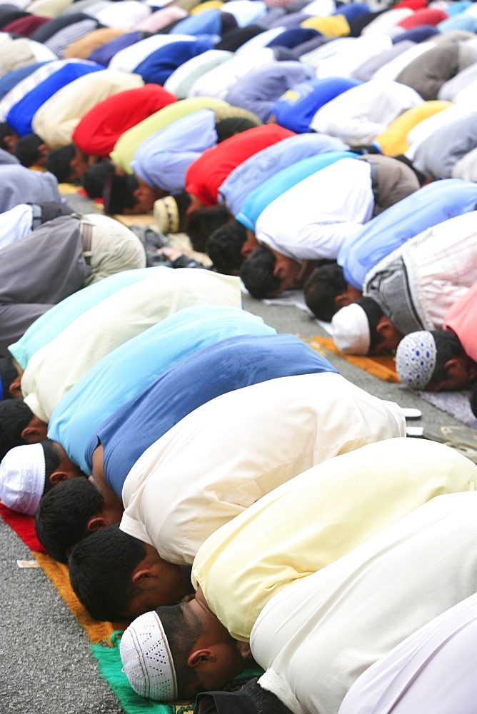 Friday prayers, Masjid Kampung Mosque, Kuala Lumpur, Malaysia, Southeast Asia