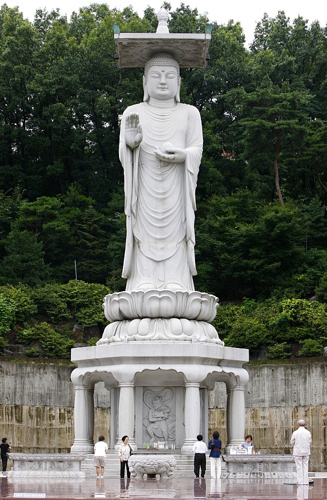 Statue of Maitreya, Buddha of the Future, Bongeunsa temple, Seoul, South Korea, Asia