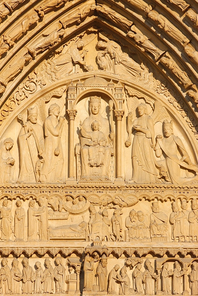 St. Anne's gate, west front, Notre Dame Cathedral, UNESCO World Heritage Site, Paris, France, Europe