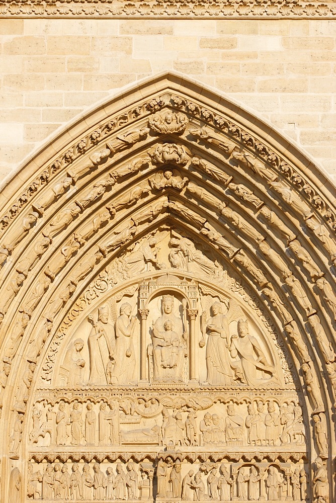 St. Anne's gate, west front, Notre Dame Cathedral, UNESCO World Heritage Site, Paris, France, Europe