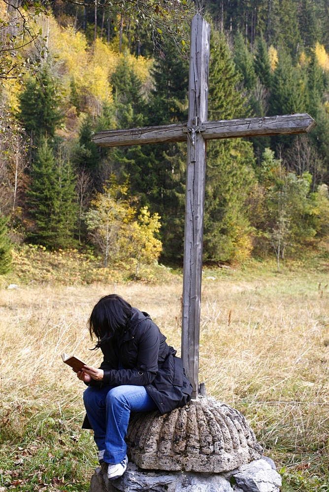 Bible reading, Les Contamines, Haute Savoie, France, Europe