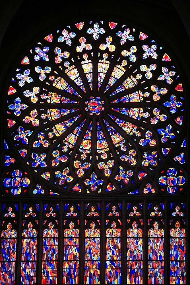 Rose window, Saint-Vincent cathedral, St. Malo, Ille-et-Vilaine, Brittany, France, Europe