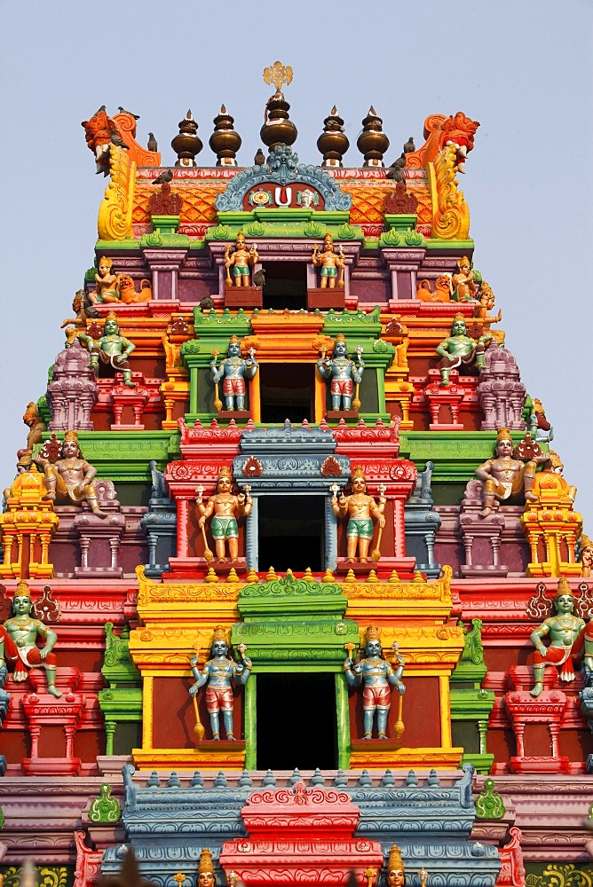 Hindu temple gopuram, Haridwar, Uttarakhand, India, Asia