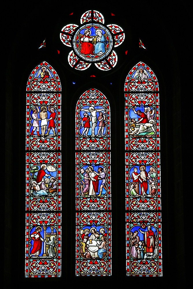 Stained glass windows, Saint-Samson cathedral, Dol-de-Bretagne, Ille-et-Vilaine, Brittany, France, Europe