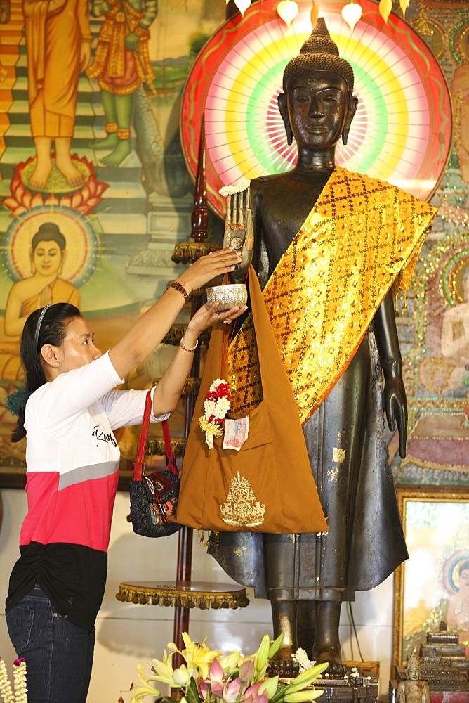 Buddhist ceremony in a pagoda, Siem Reap, Cambodia, Indochina, Southeast Asia, Asia