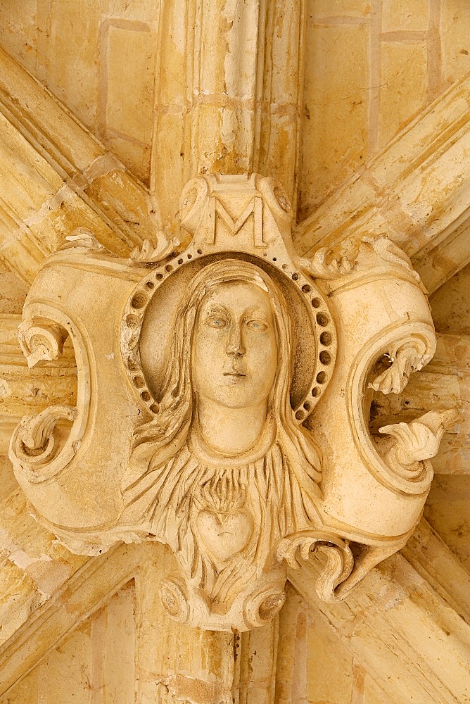 Keystone in cloister, Fontevraud Abbey, Fontevraud, Maine-et-Loire, France, Europe