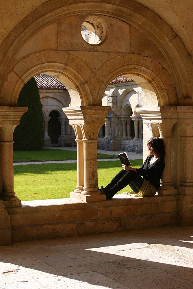 Bible reading in Fontenay abbey church, Burgundy, France, Europe