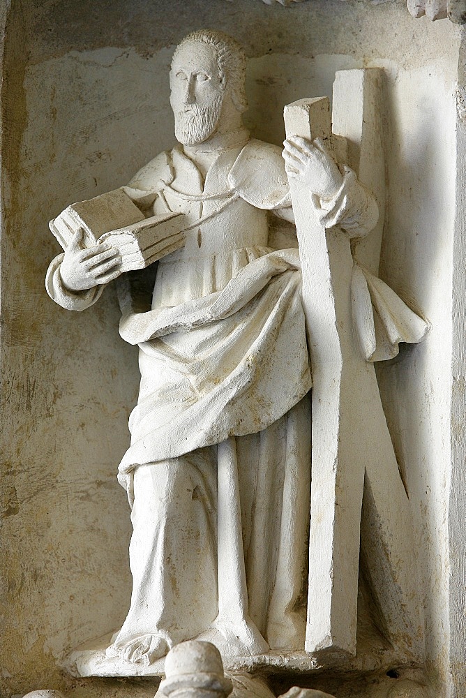 Sculpture of St. Andrew in cloister, Fontevraud Abbey, Fontevraud, Maine-et-Loire, France, Europe