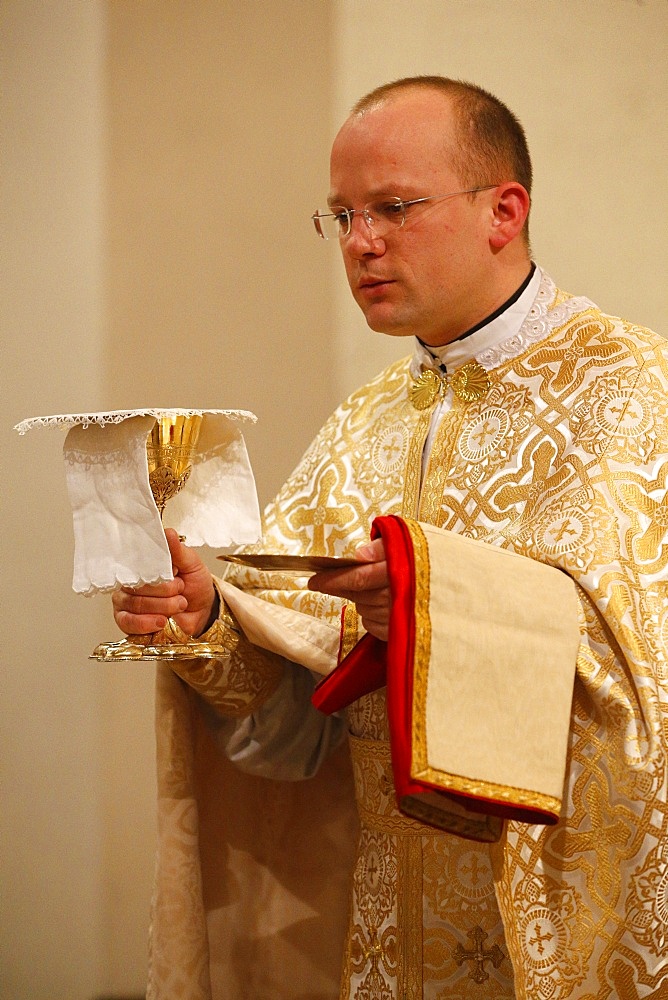 Orthodox Mass, St. Jean Chrysotome liturgy, Villemomble, Seine-St. Denis, France, Europe