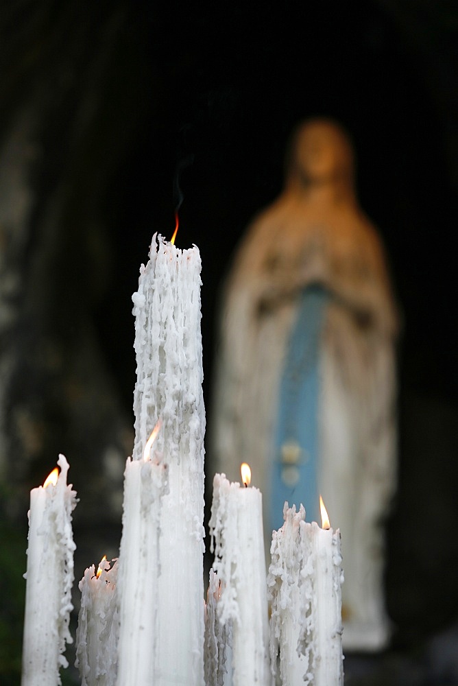 Lourdes grotto, Lourdes, Hautes Pyrenees, France, Europe