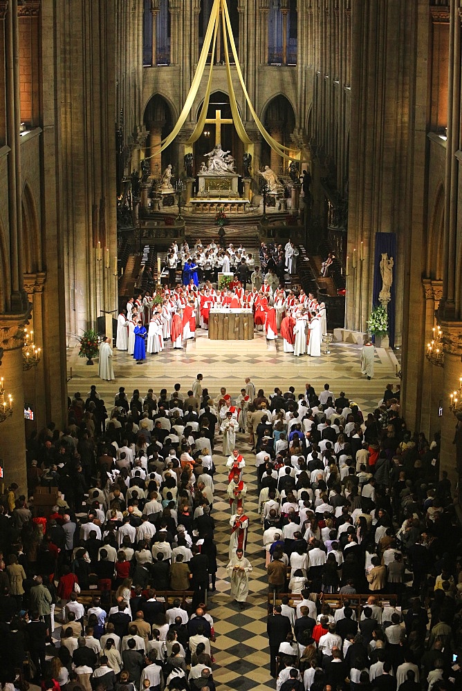 Catholic Mass. Notre Dame de Paris Cathedral, Paris, France, Europe