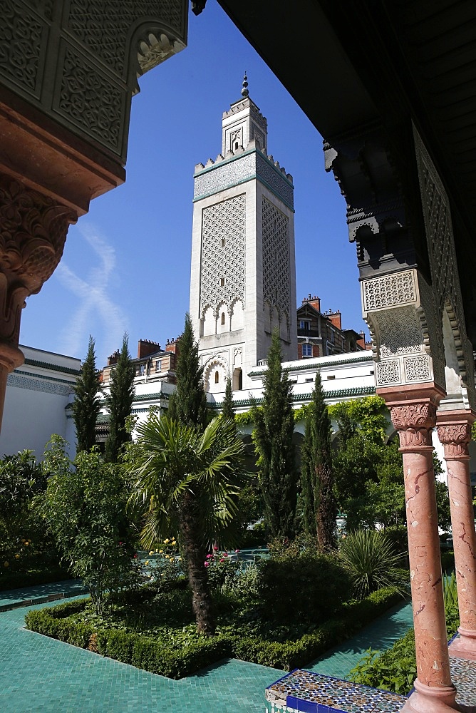 The minaret and garden, Paris Great Mosque, Paris, France, Europe