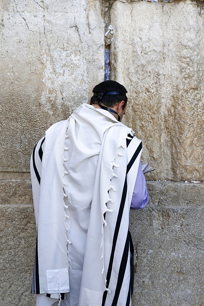 Faithful at the Western Wall, Jerusalem, Israel, Middle East