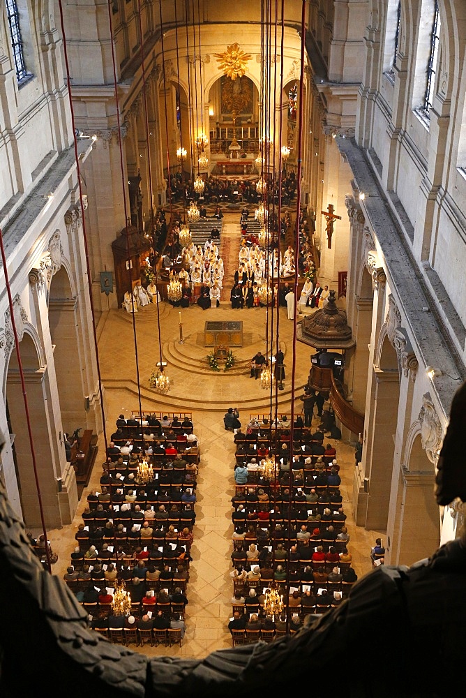 Mass in St. Louis's cathedral, Versailles, Yvelines, France, Europe