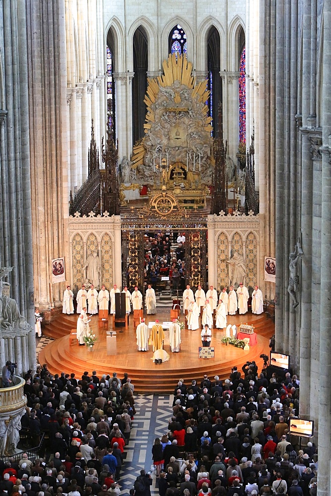 Litany of the Saints, Bishop Olivier Leborgne, Bishop of the Diocese of Amiens, Episcopal ordination, Amiens Cathedral, UNESCO World Heritage Site, Picardy, France, Europe