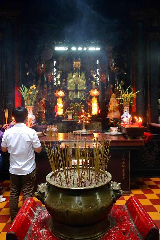 Taoist temple. Jade Emperor pagoda (Chua Phuoc Hai), Ho Chi Minh City, Vietnam, Indochina, Southeast Asia, Asia