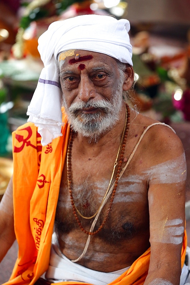 Hindu Brahmin priest, Sri Vadapathira Kaliamman Hindu Temple, Singapore, Southeast Asia, Asia