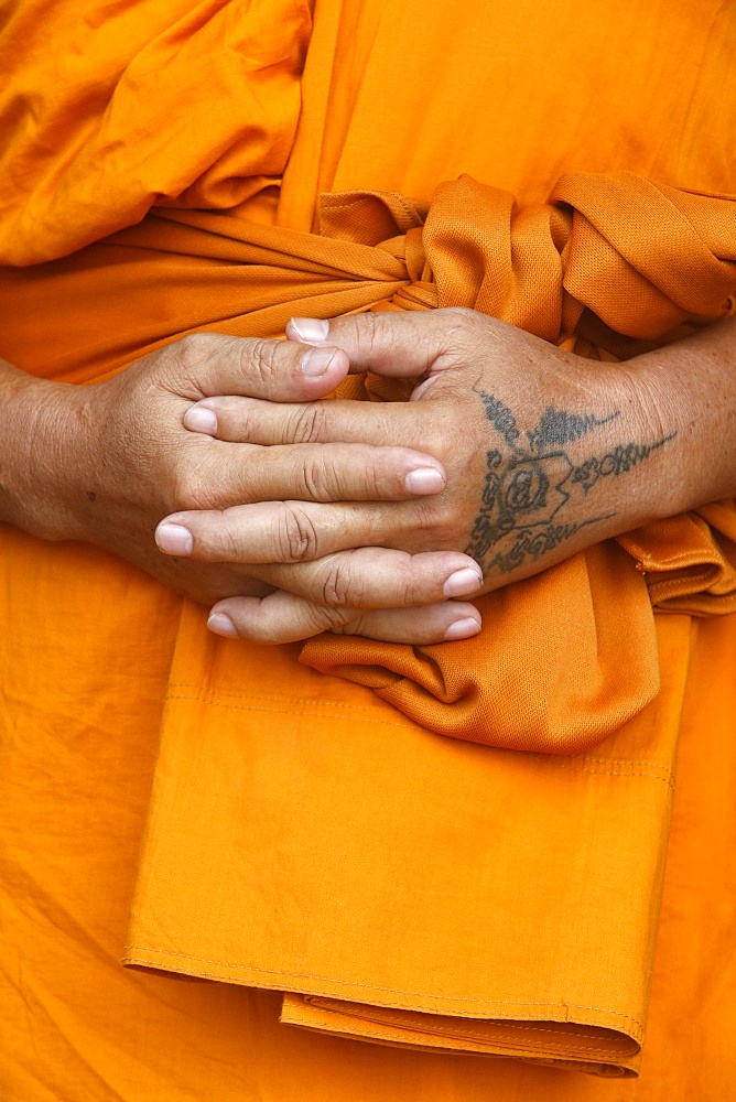 Monk in Wat Khao Takiab, Hua Hin, Thailand, Southeast Asia, Asia