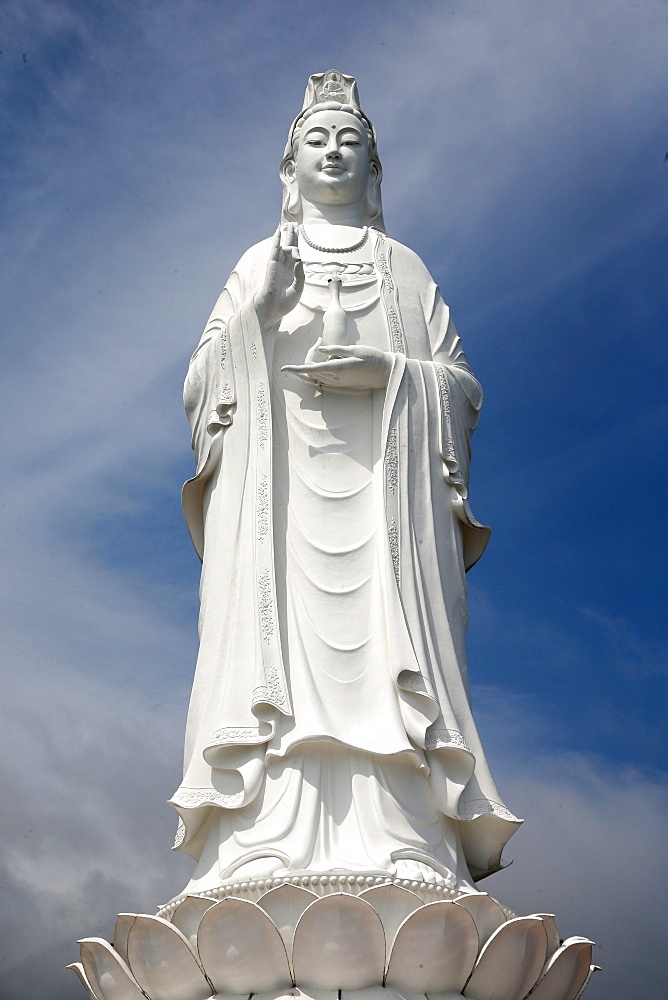 Giant statue 67m tall of Quan Am, Bodhisattva of Compassion (Goddess of Mercy), Linh Ung Buddhist Pagoda, Danang, Vietnam, Indochina, Southeast Asia, Asia