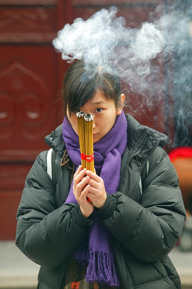 Prayer, Jade Buddha Temple, Shanghai, China, Asia