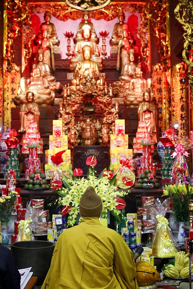 Buddhist ceremony, Chua Thanh Buddhist temple, Lang Son, Vietnam, Indochina, Southeast Asia, Asia