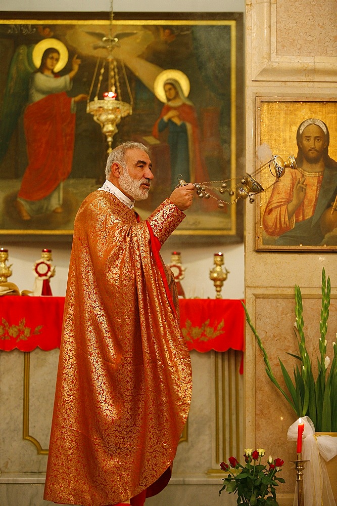 Melkite priest, Emile Shoufani, celebrating Mass in Nazareth, Nazareth, Galilee, Israel, Middle East