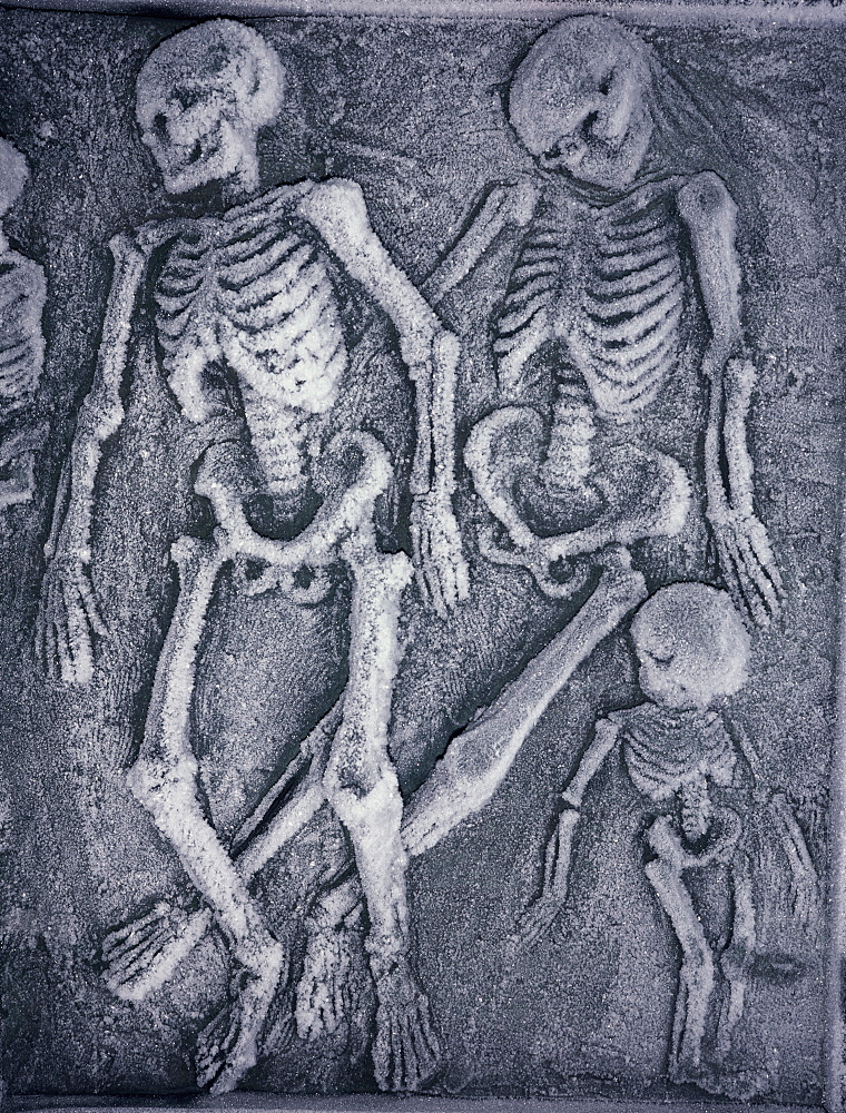 Fountain relief, family in perspective, Vigeland's Park, Oslo, Norway, Scandinavia, Europe