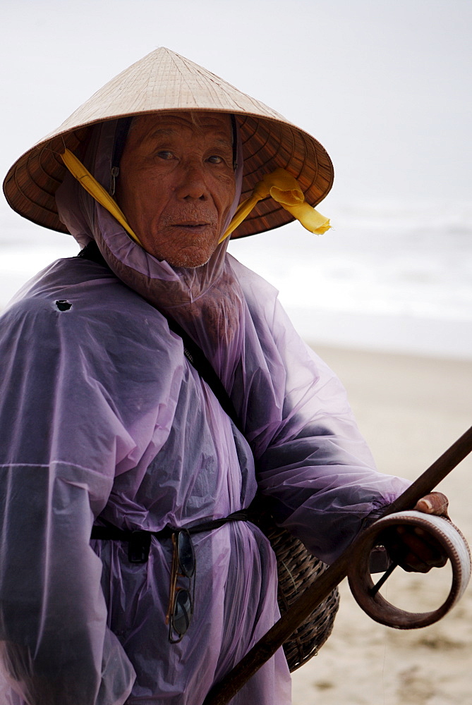 Fisherman, China Beach, Danang, Vietnam, Indochina, Southeast Asia, Asia