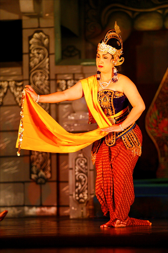 Dancer during a Narayama show in Jogjakarta, Java, Indonesia, Southeast Asia, Asia