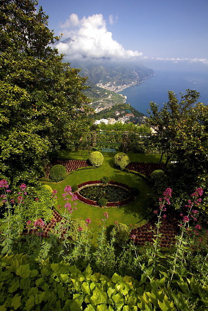 The gardens of the Villa Cimbrone in Ravello, Amalfi coast, UNESCO World Heritage Site, Campania, Italy, Europe