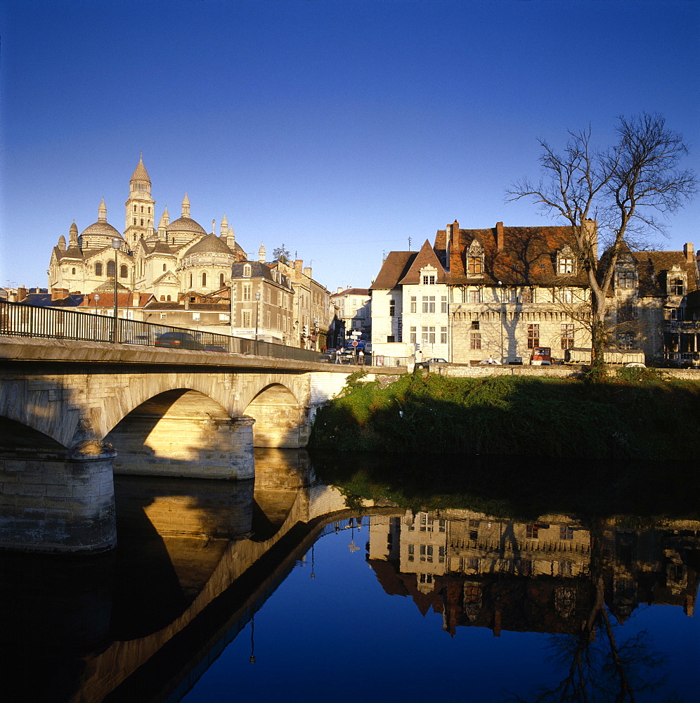 Saint-Front Cathedral, dating from 1120 AD, Perigueux, Dordogne, Aquitaine, France