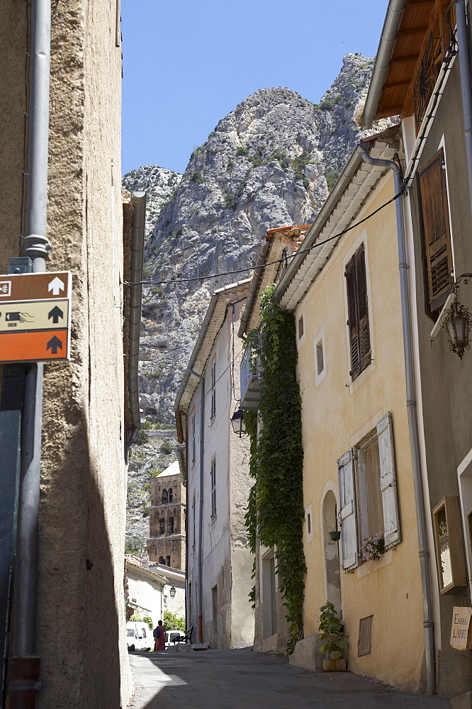 Looking up a street scene, Provence, France, Europe