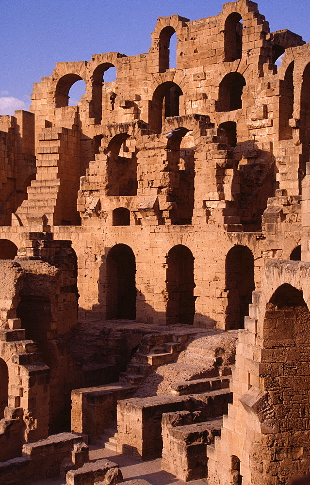 Roman amphitheatre, El Djem, (El Jem), UNESCO World Heritage Site, Tunisia, North Africa, Africa