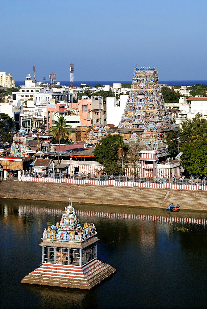 A view of Kapaleesvarar temple with tank, Mylapore, Chennai, Tamil Nadu, India, Asia