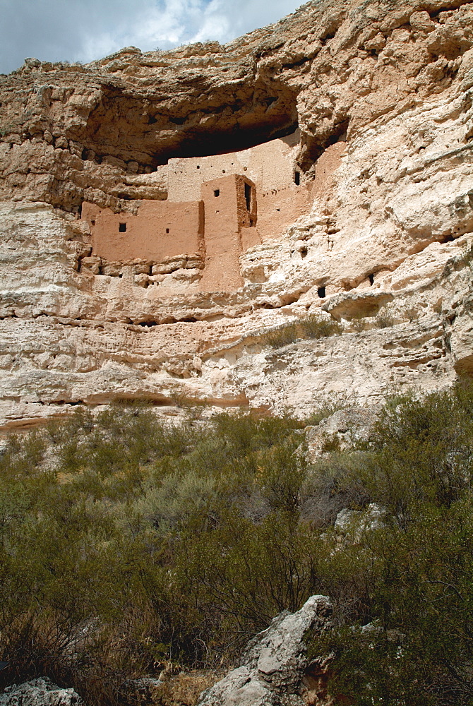 Sinagua cliff dwellings dating from around 1400, Montezuma Castle National Monument, Arizona, United States of America, North America