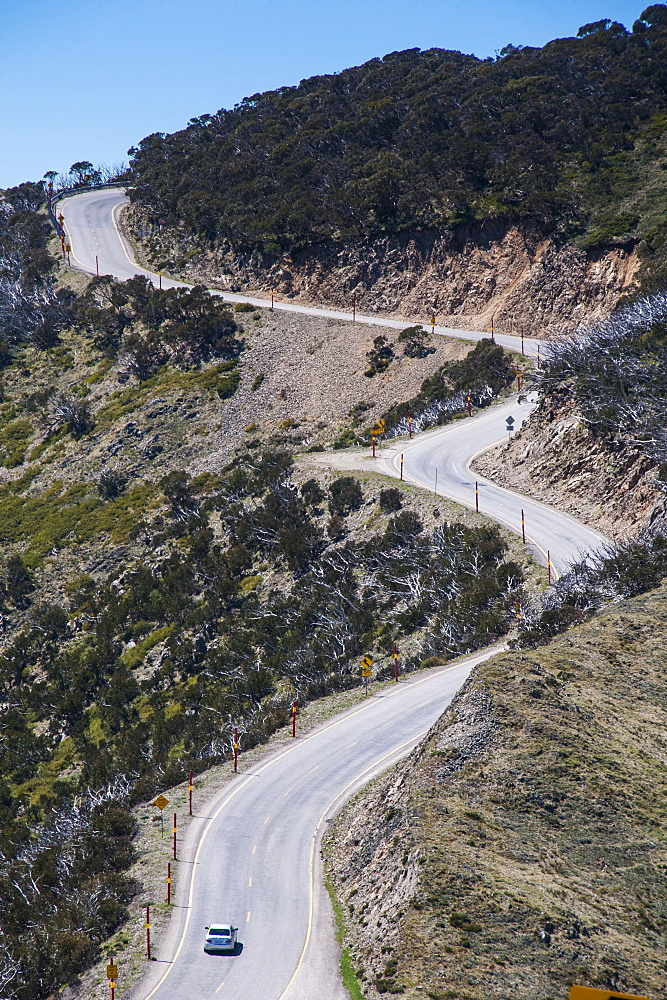 Road snaking through the Victorian Alps mountain range, Victoria, Australia, Pacific 