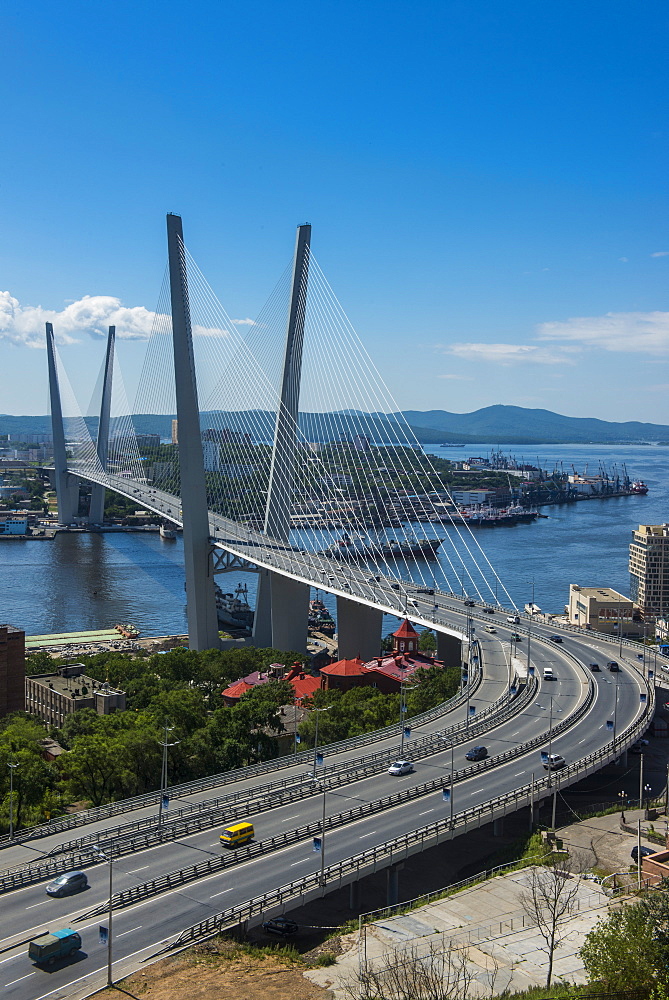 View over Vladivostok and the new Zolotoy Bridge from Eagle's Nest Mount, Vladivostok, Russia, Eurasia 