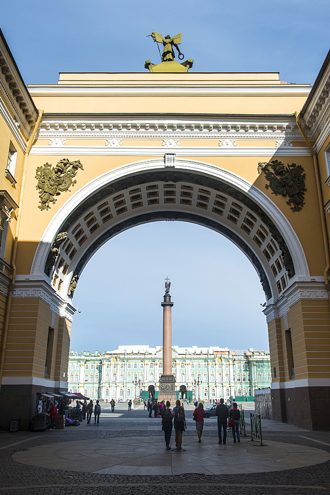 Palace Square with the Alexander Column in front of the Hermitage (Winter Palace), UNESCO World Heritage Site, St. Petersburg, Russia, Europe 