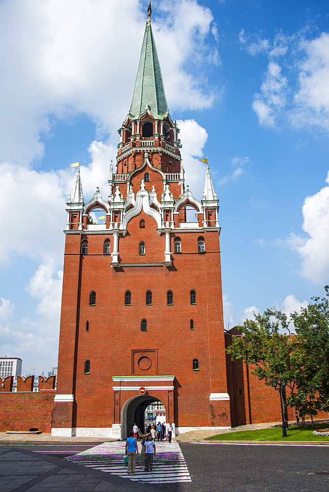 Trinitiy Gate tower in the Kremlin, UNESCO World Heritage Site, Moscow, Russia, Europe