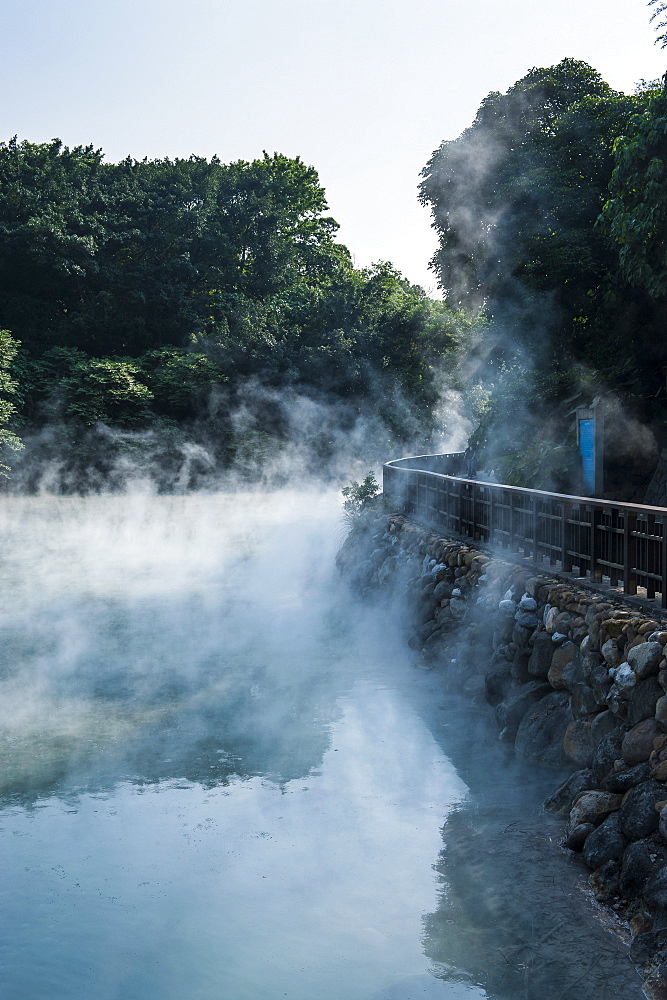 Steaming water in the Di-re valley, Beitou hot spring resort, Taipeh, Taiwan, Asia