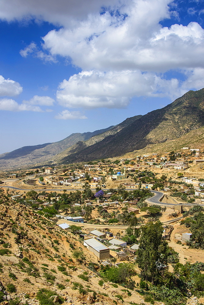 The town of Nefasi below the Debre Bizen monastery along the road from Massawa to Asmara, Eritrea, Africa